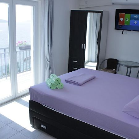 נאום Guest House Put מראה חיצוני תמונה