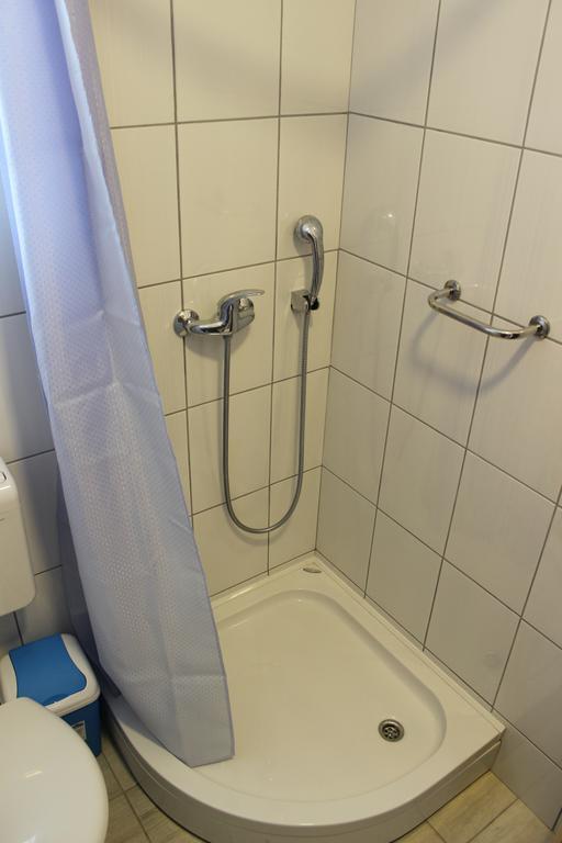 נאום Guest House Put מראה חיצוני תמונה