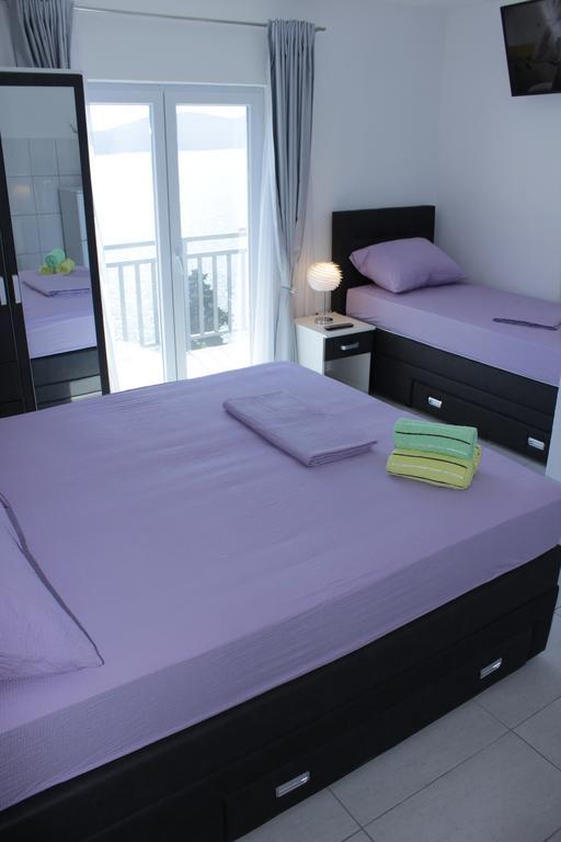נאום Guest House Put מראה חיצוני תמונה