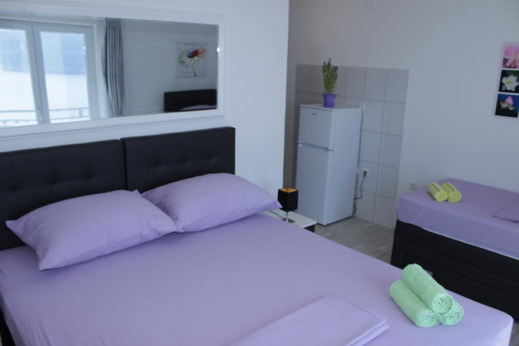 נאום Guest House Put מראה חיצוני תמונה