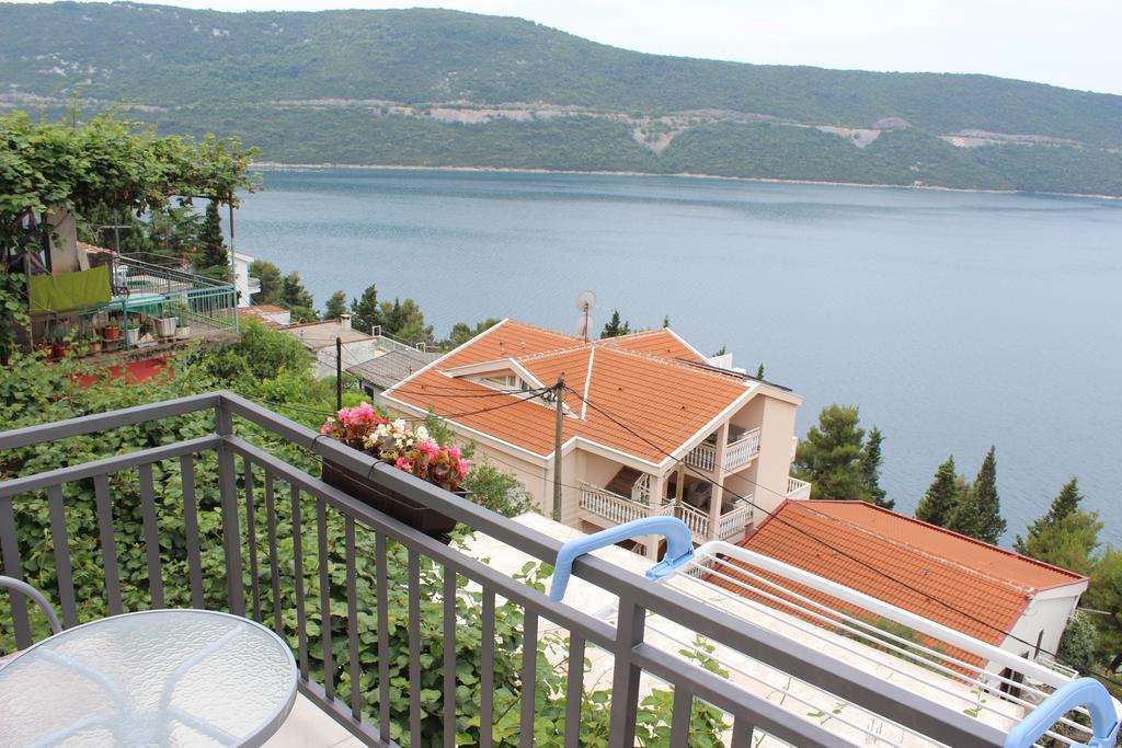 נאום Guest House Put מראה חיצוני תמונה