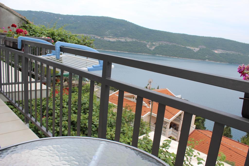 נאום Guest House Put מראה חיצוני תמונה