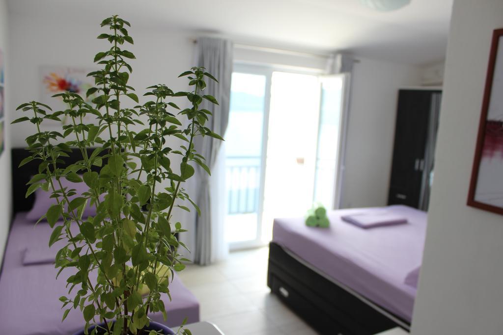 נאום Guest House Put מראה חיצוני תמונה