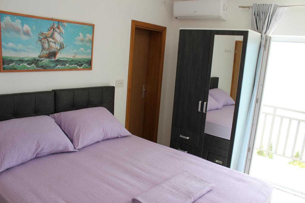 נאום Guest House Put מראה חיצוני תמונה