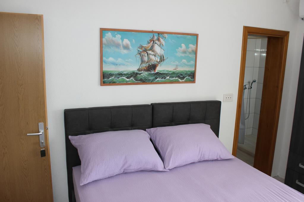 נאום Guest House Put מראה חיצוני תמונה