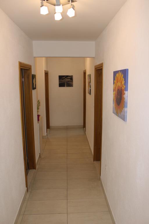נאום Guest House Put מראה חיצוני תמונה