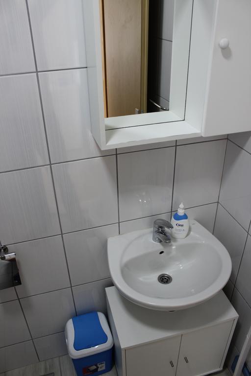 נאום Guest House Put מראה חיצוני תמונה