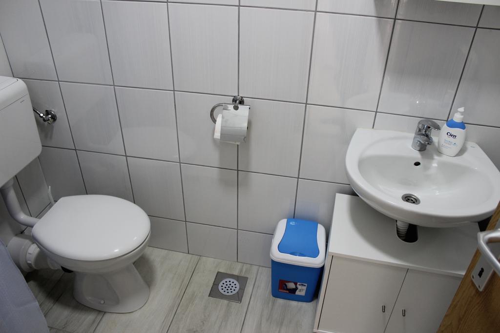 נאום Guest House Put מראה חיצוני תמונה