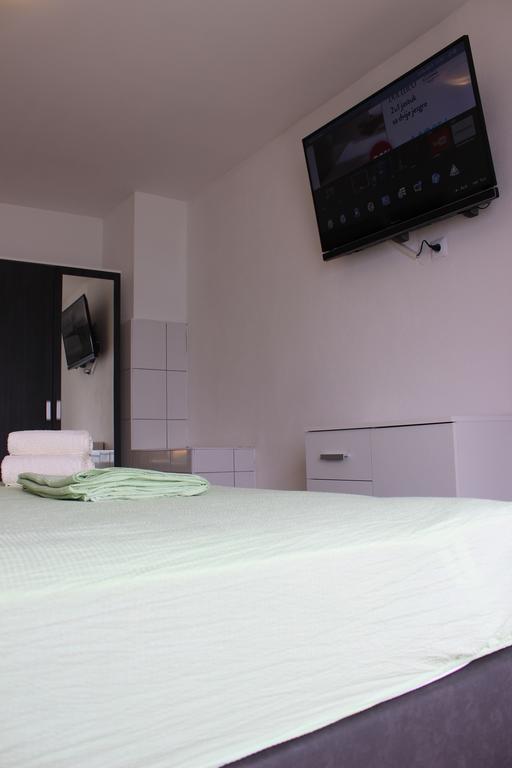 נאום Guest House Put מראה חיצוני תמונה