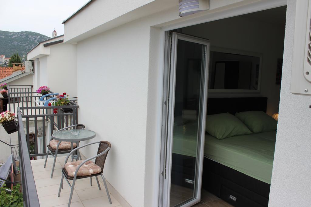נאום Guest House Put מראה חיצוני תמונה