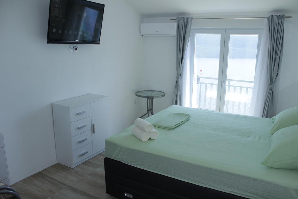 נאום Guest House Put מראה חיצוני תמונה